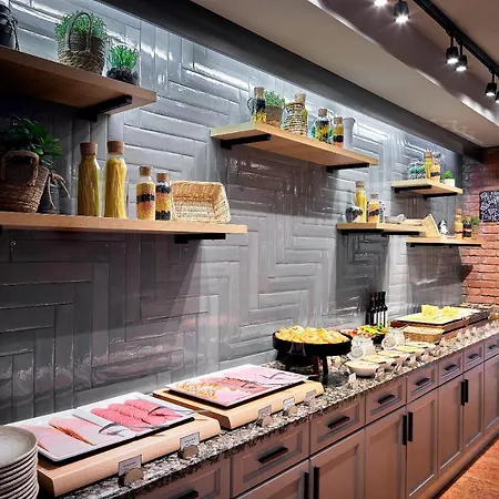 فندق Ever Gruen 4*