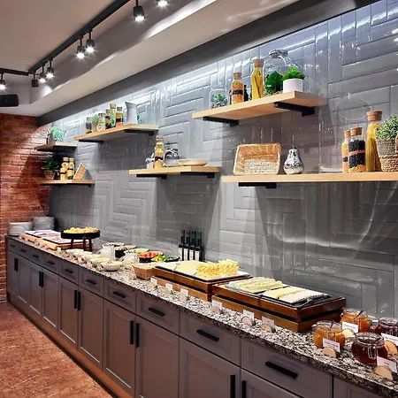 Ever Gruen فندق 4*