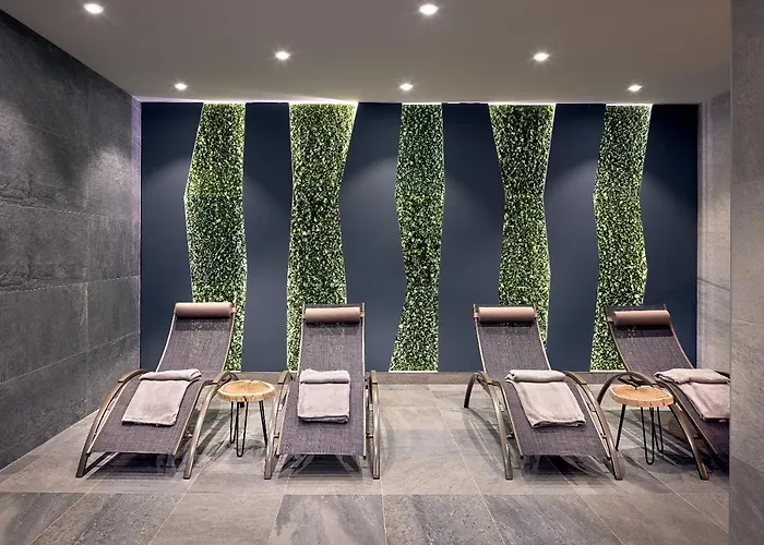 מלון Ever Gruen 4*