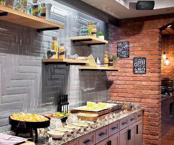 מלון Ever Gruen 4*